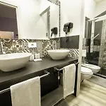 Tzia Lillina Bed and Breakfast